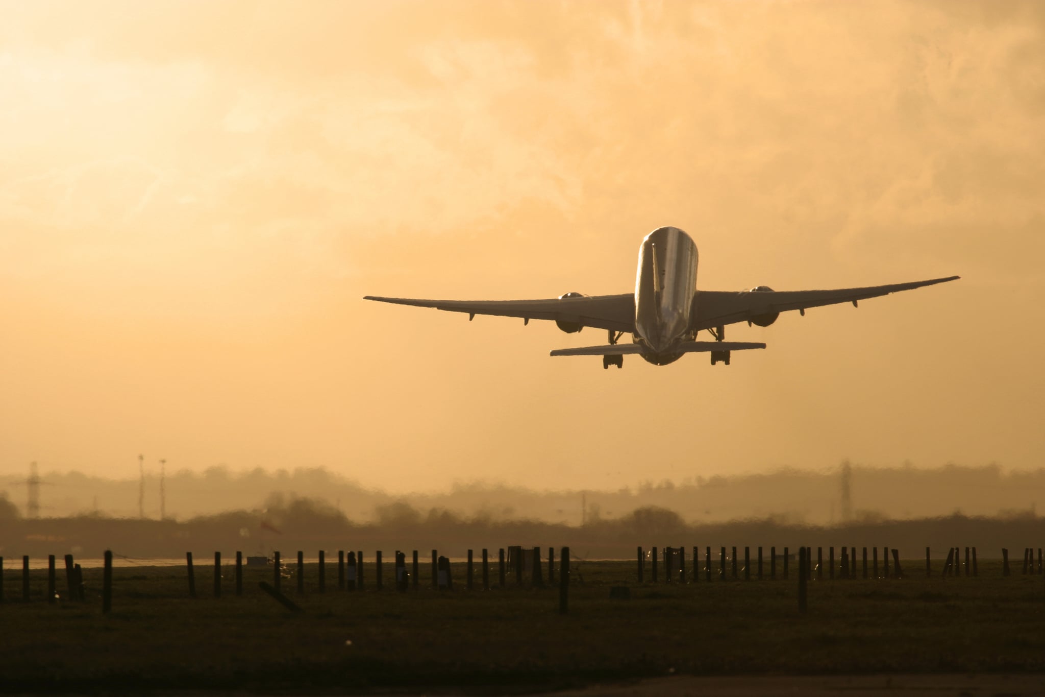 Do You Really Need An In-Flight Skincare Routine?