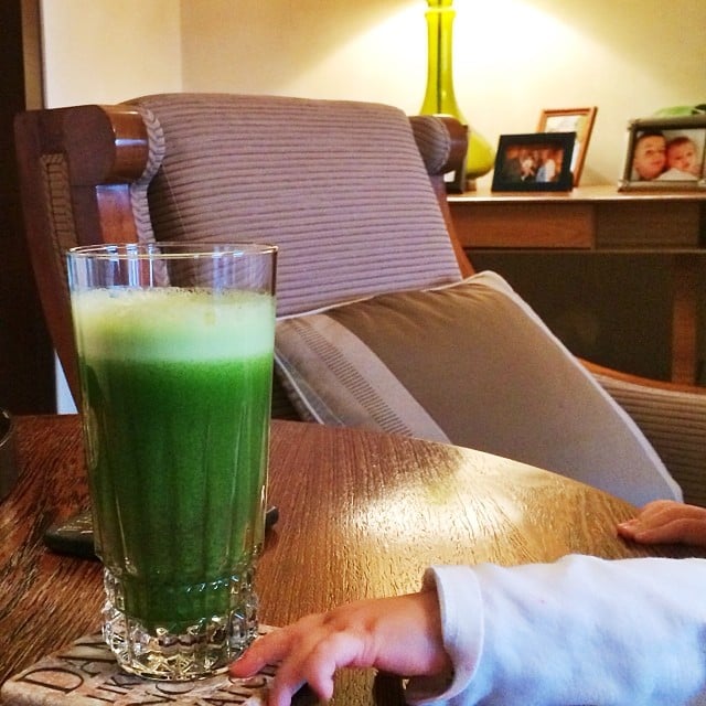 Vivian Brady tried to sneak a sip of Gisele Bündchen's green drink.
Source: Instagram user giseleofficial