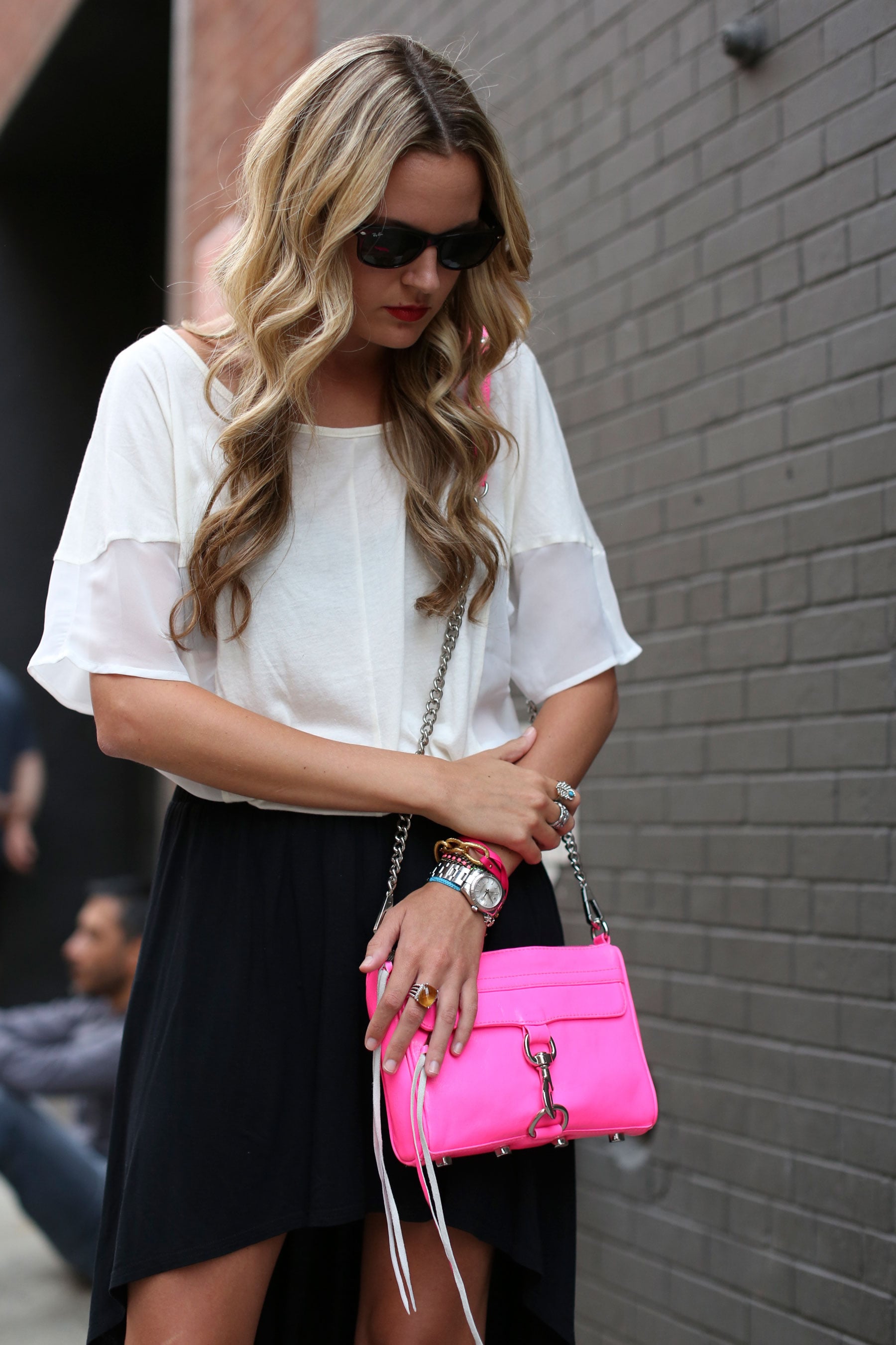 guess lias girlfriend satchel