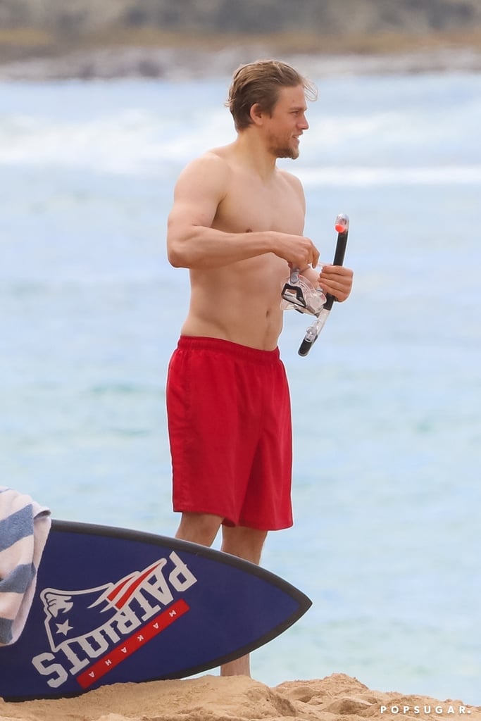 Shirtless-Charlie-Hunnam-Hawaii-Pictures