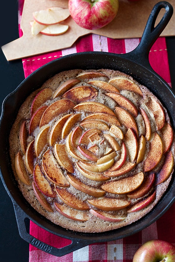 Brown Sugar Cinnamon Apple Skillet Cake