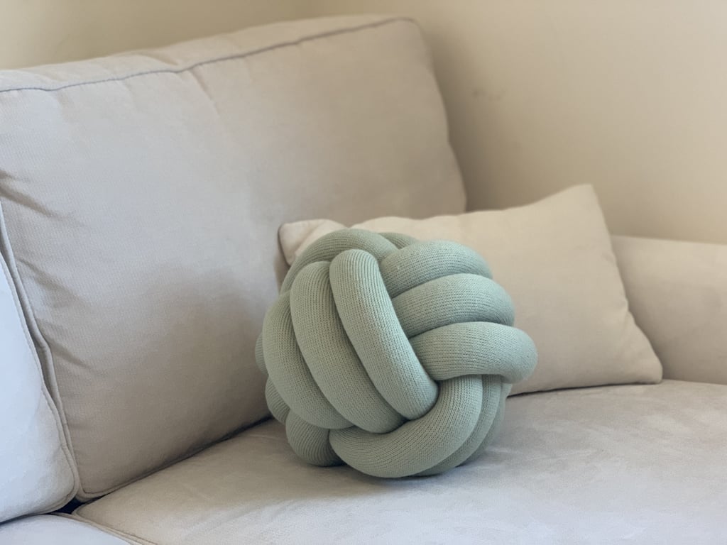 The Knot Pillow Review