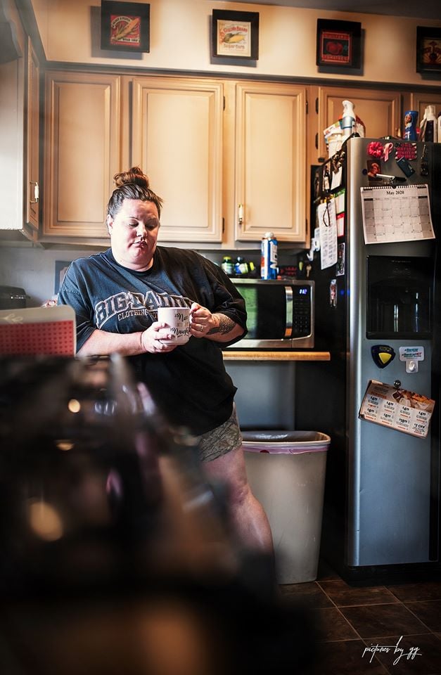 Photographer's Social-Distancing Mother's Day Photo Series