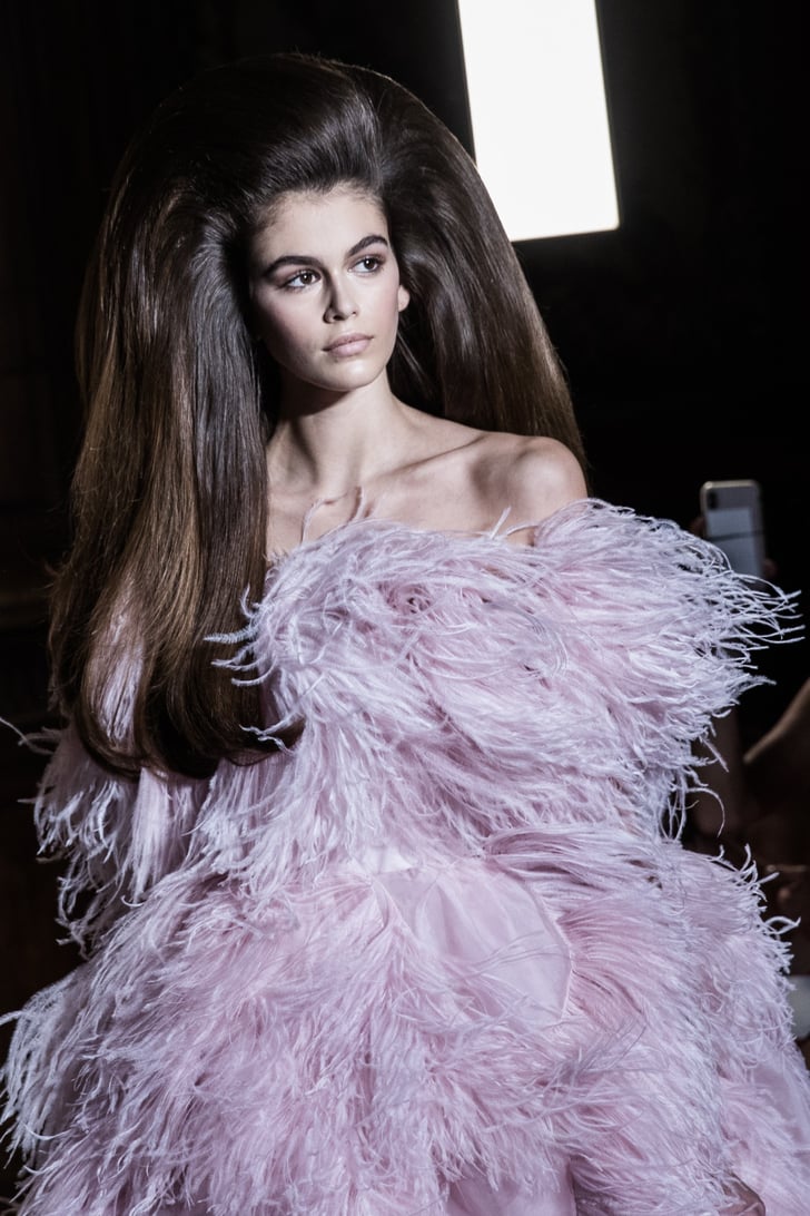 fejl protestantiske Persuasion Kaia Gerber's Hair at Valentino Paris Couture Fashion Week | POPSUGAR  Beauty UK