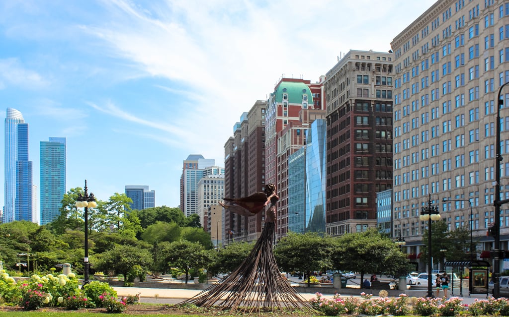 5. There are numerous budget-friendly ways to discover the city's marvelous architecture.