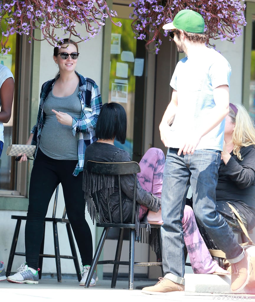 Pregnant Leighton Meester Pictures Pregnant Leighton Meester Pictures