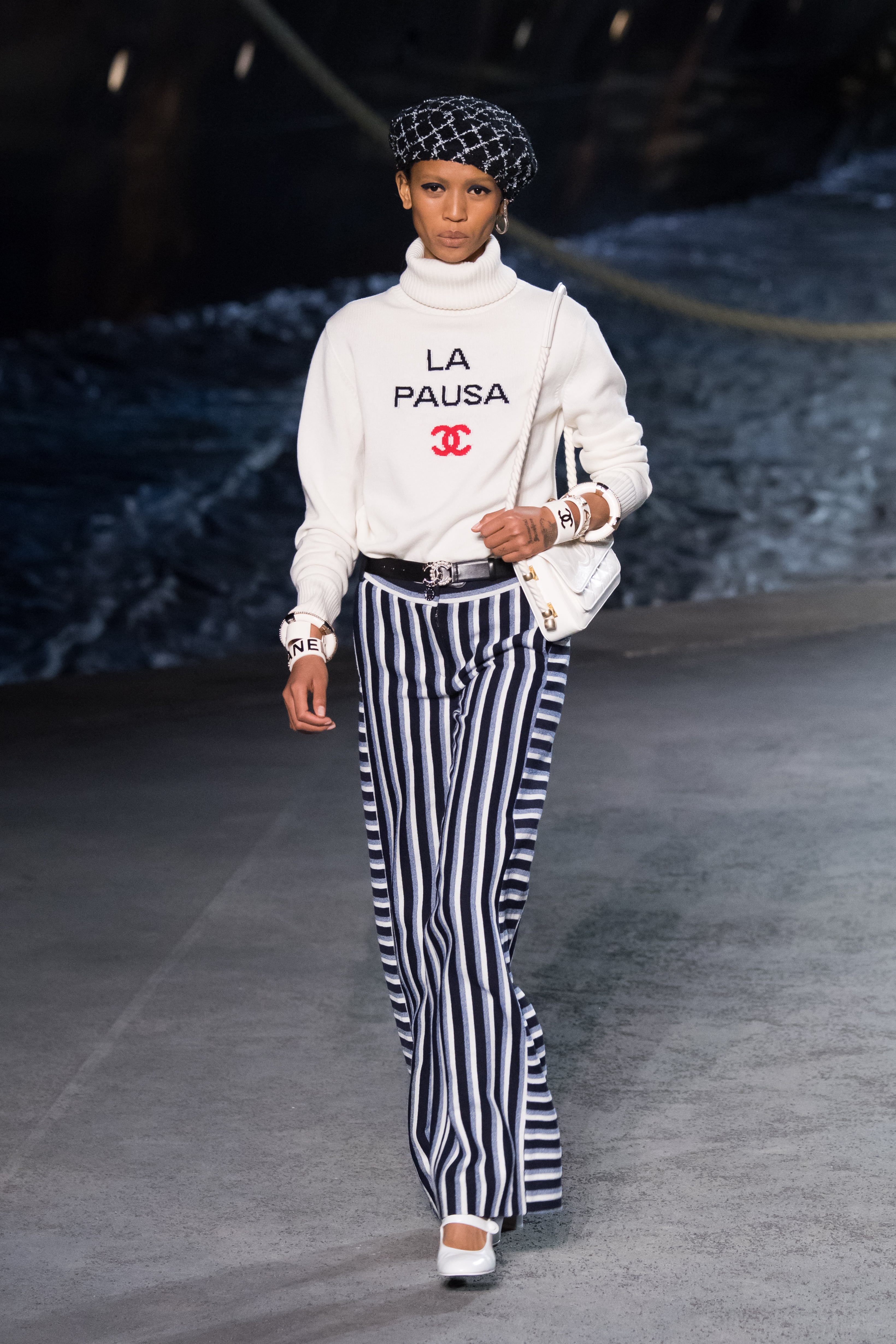 Chanel sweater 2019 shop