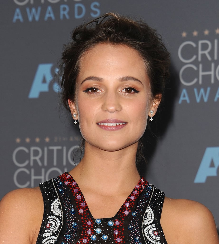 Alicia Vikander's Dress at Critics' Choice Awards 2016