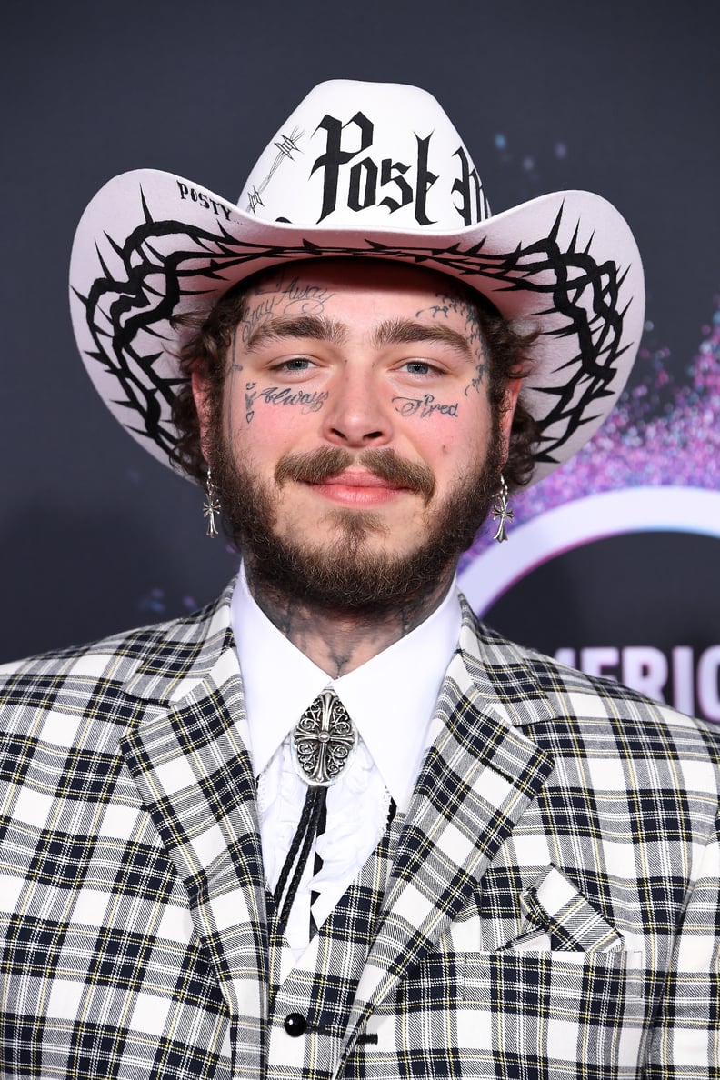 Post Malone's Checkered Black-and-White Suit at the AMAs | POPSUGAR Fashion