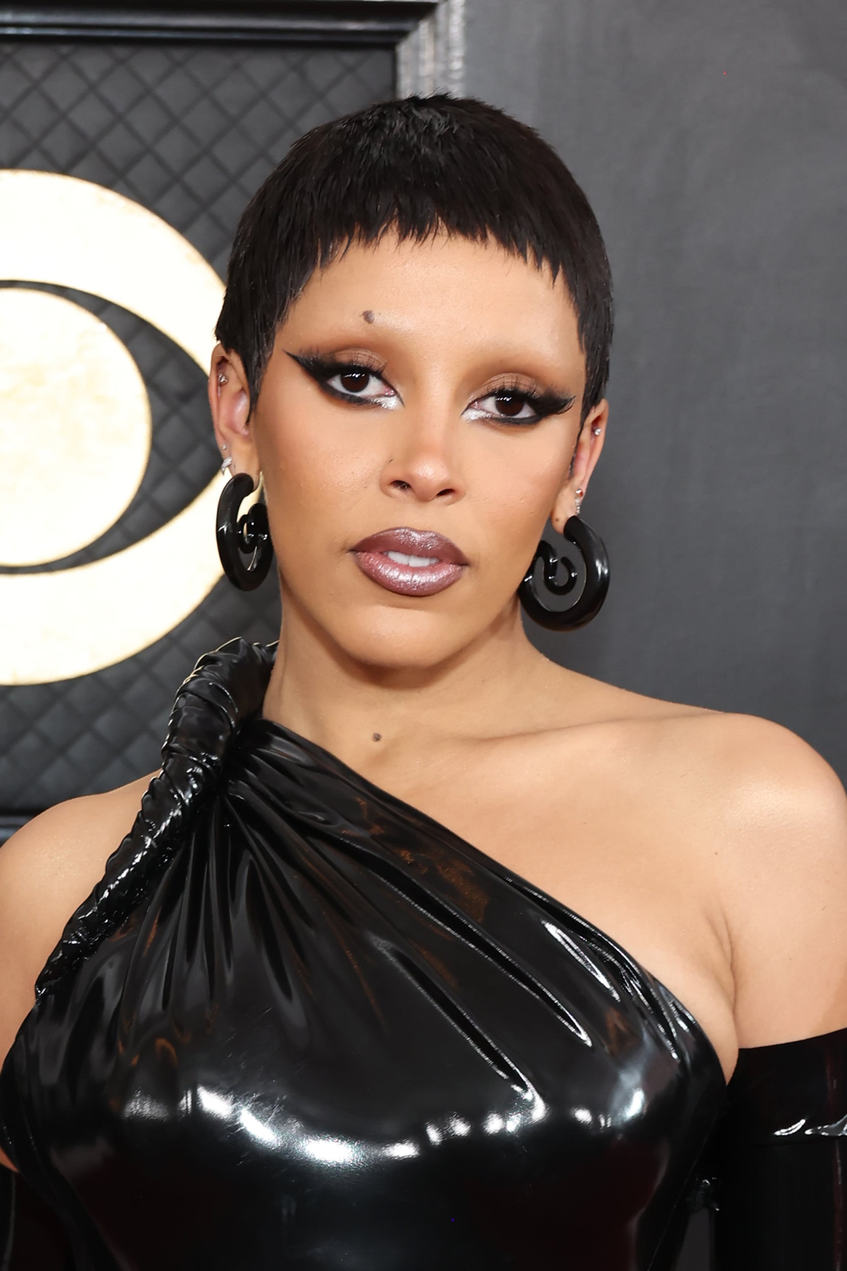 Doja Cat's Pixie Cut at the Grammys 2023 POPSUGAR Beauty