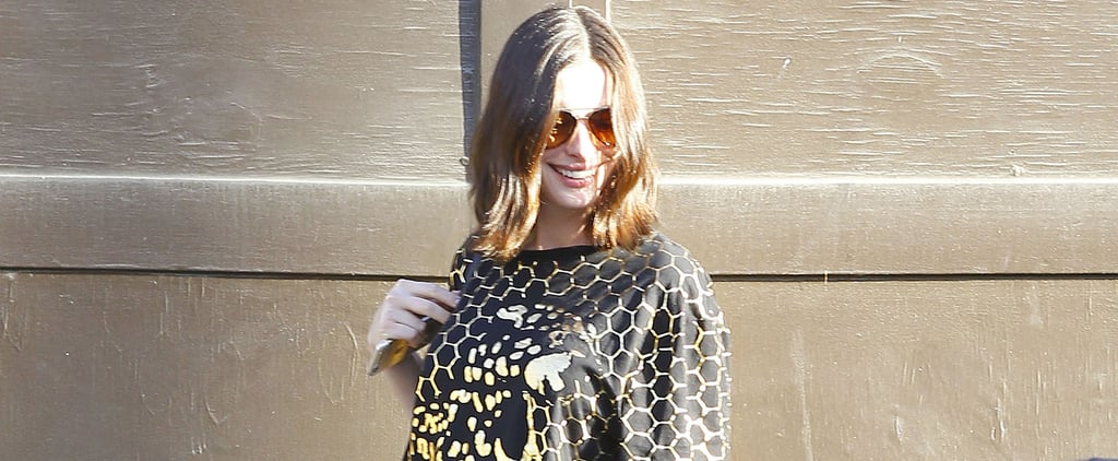 Anne Hathaway Out in LA December 2015 | Pictures