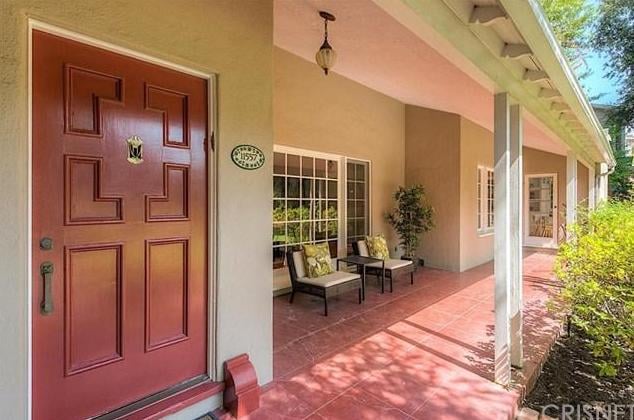 Leonardo DiCaprio Sells House in Studio City, CA
