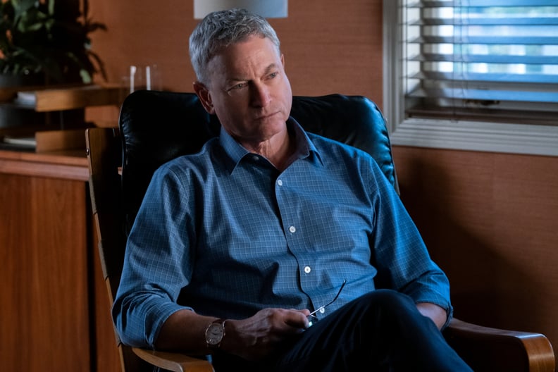 13 REASONS WHY  (L to R) GARY SINISE as DR. ROBERT ELMAN in episode 402 of 13 REASONS WHY  Cr. DAVID MOIR/NETFLIX  2020