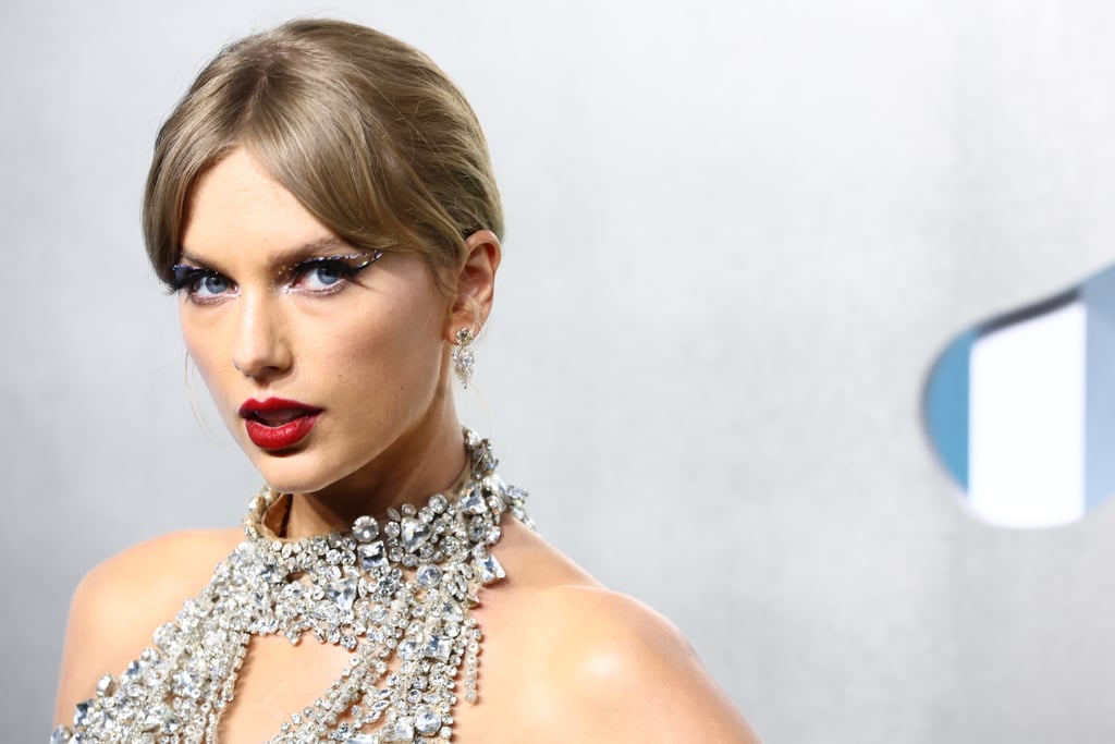 Taylor Swifts Floating Crystal Eyeliner At 2022 Mtv Vmas Popsugar Beauty Photo 10