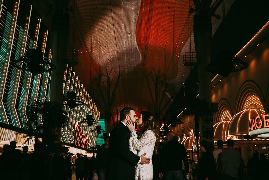 Cool Las Vegas Elopement
