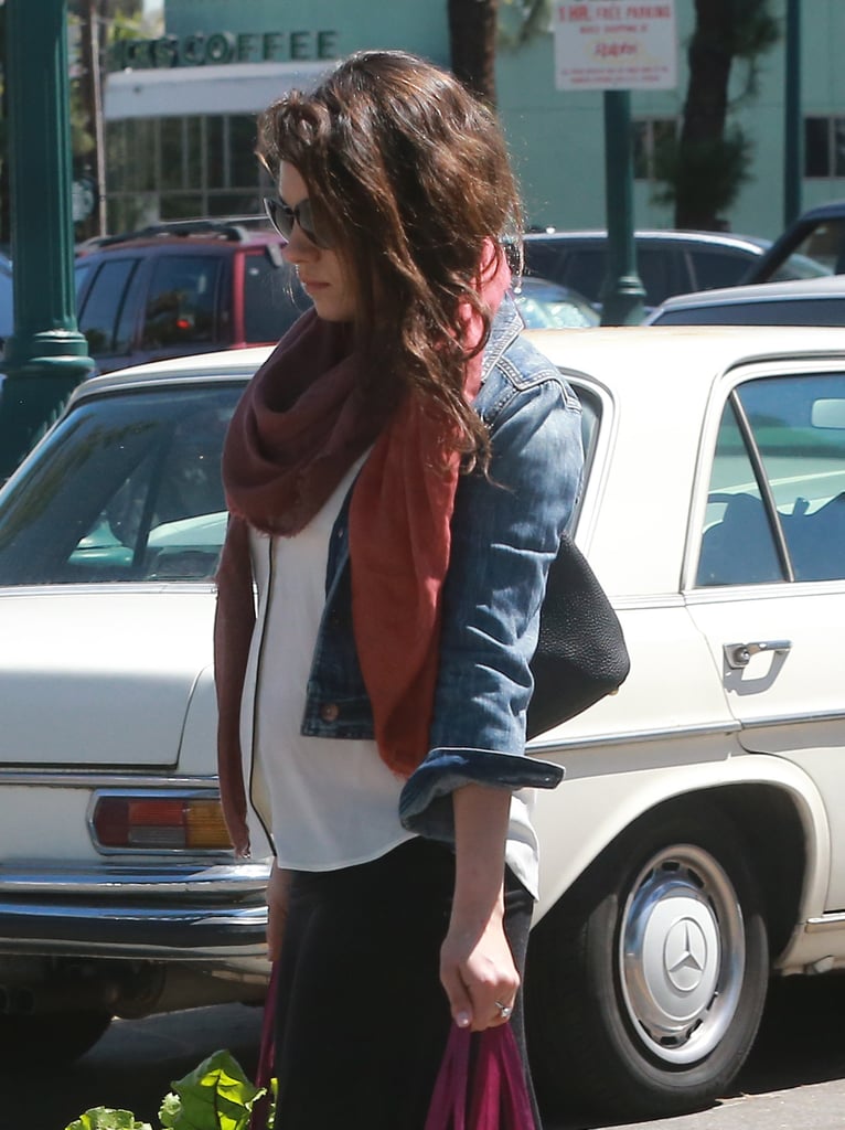 Mila Kunis Baby Bump Pictures April 2014