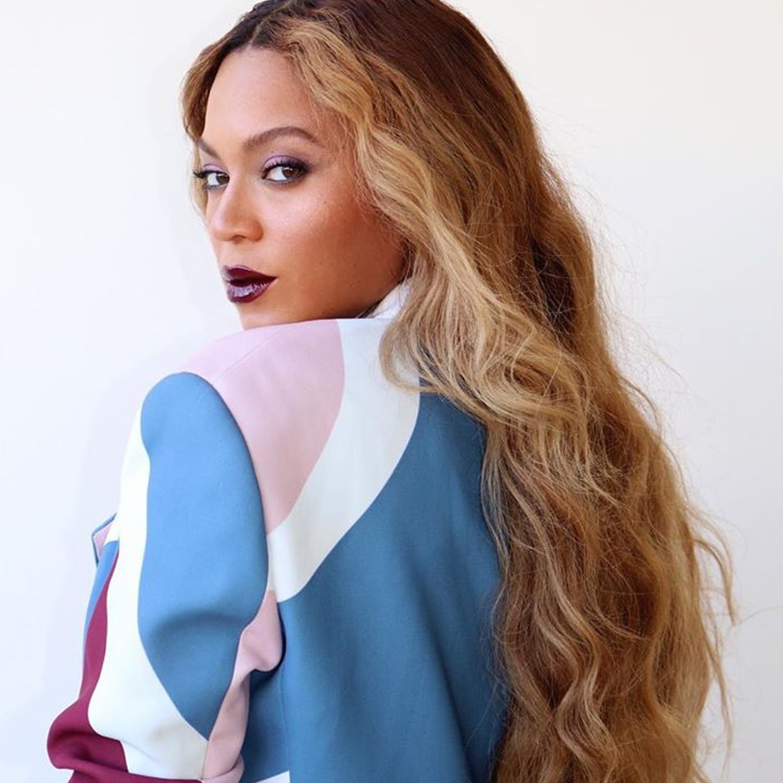 Beyoncé's Jeux De Mains Colorblock Pantsuit | PS Fashion