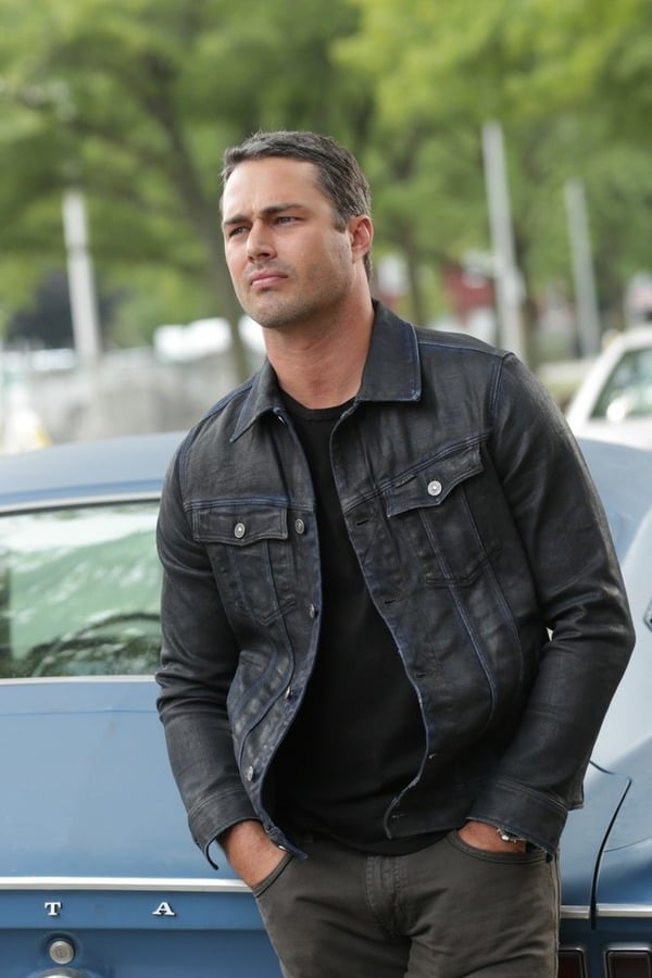 Hot Taylor Kinney Pictures