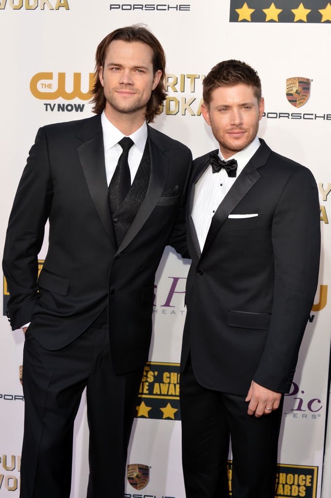 Jared and Jensen hung out on the red carpet.