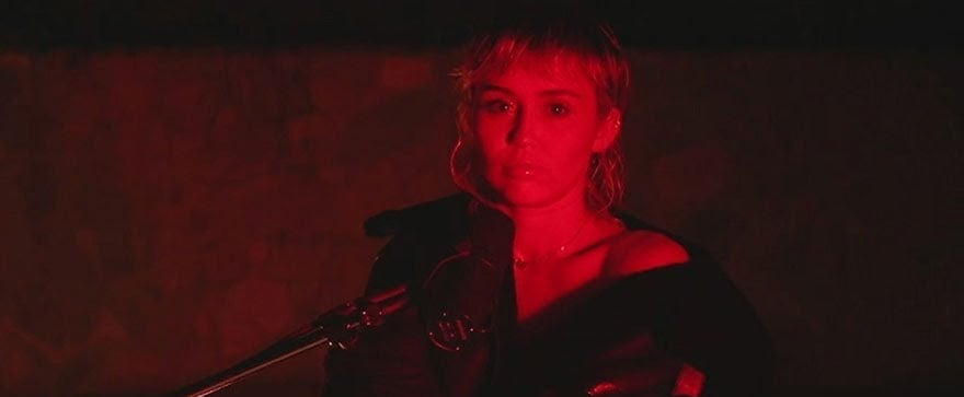 I'm Completely Entranced by Miley Cyrus's Pink Floyd Cover on Saturday Night Live