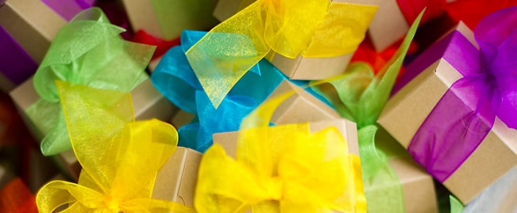 How to Save Money on Wedding Favors