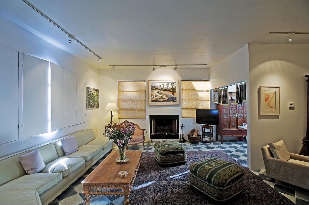 Jared will have several living rooms to hang out in. 
Source: Everett Fenton Gidley