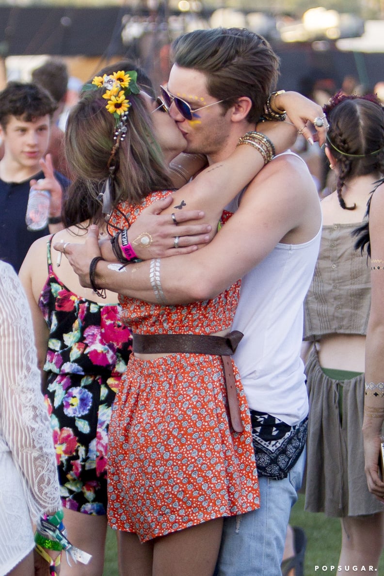 Dominic Sherwood and Sarah Hyland