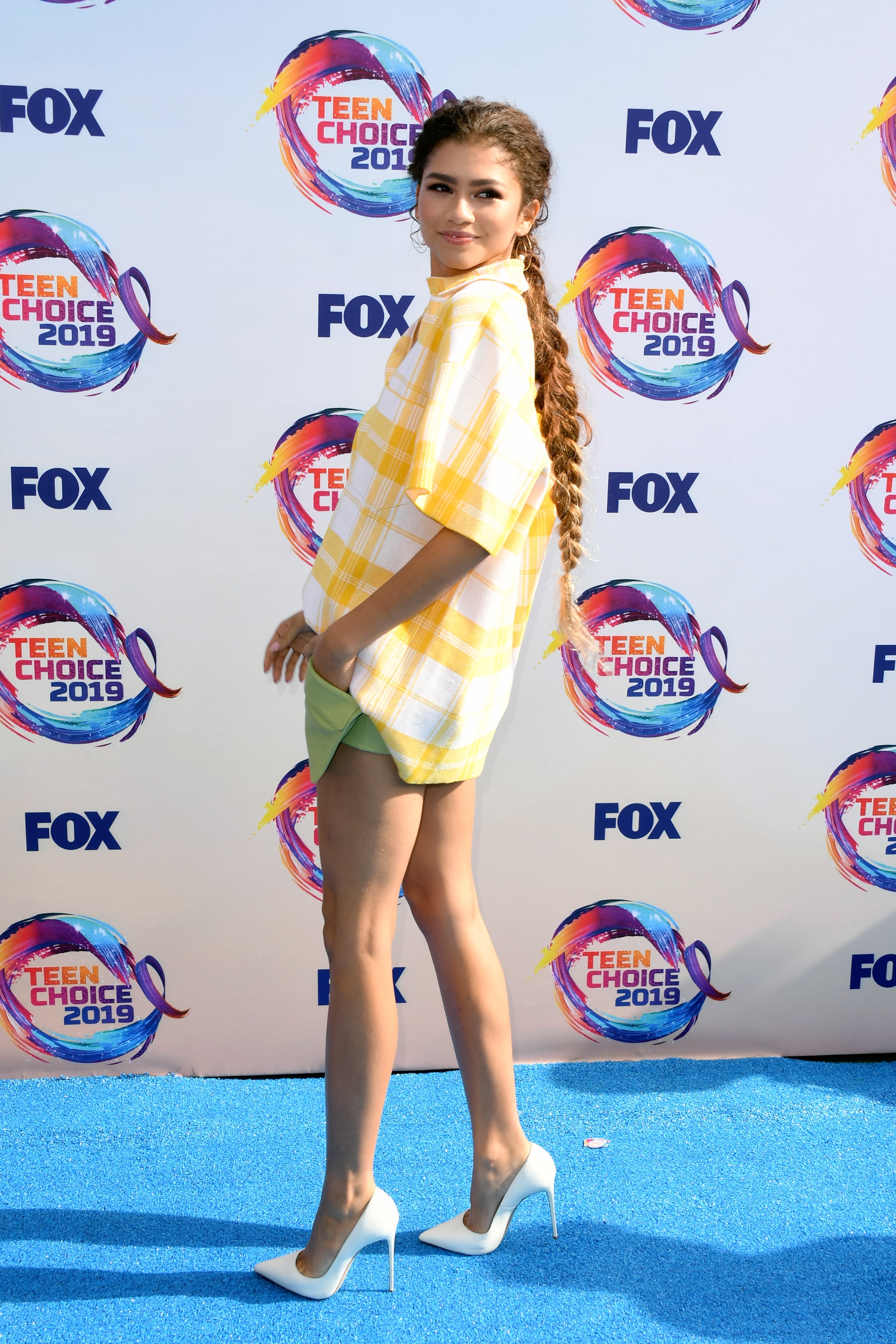 Zendaya Wears Casual Outfit With Heels to Teen Choice Awards