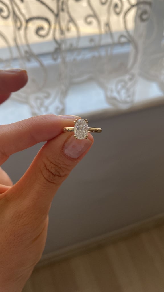 Mirima珠宝14 k黄金钻石椭圆形订婚戒指
