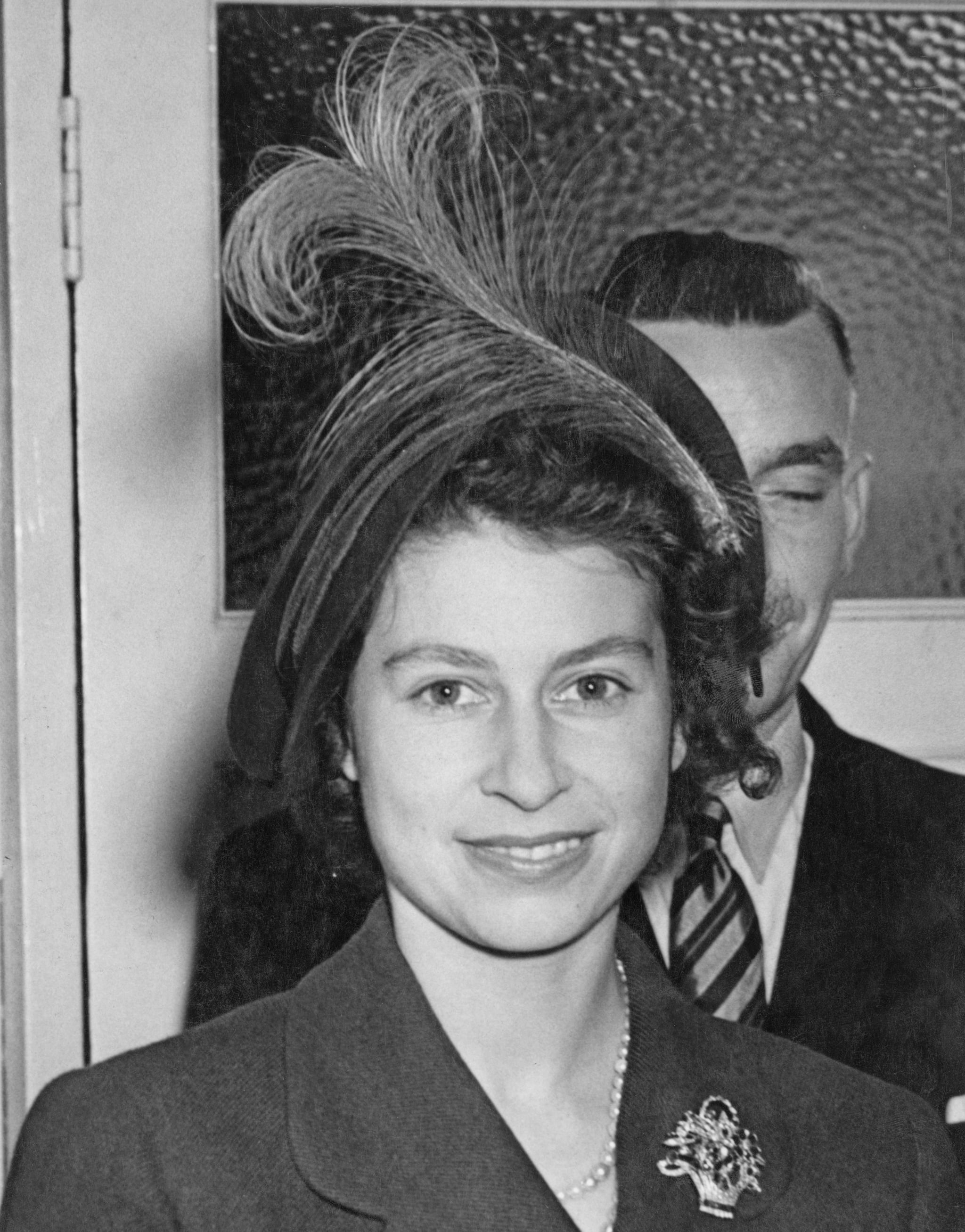 Princess Elizabeth (later Queen Elizabeth II) during a visit to members of the public at their homes in Ilford, Essex, 25th October 1949. (Photo by William Vanderson/Fox Photos/Hulton Archive/Getty Images)