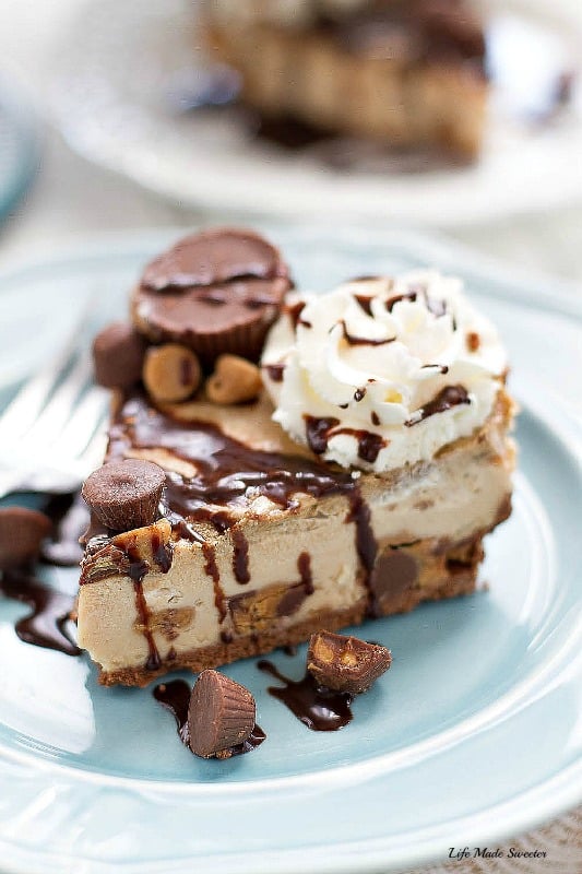 No-Bake Peanut Butter Cup Cheesecake Pie