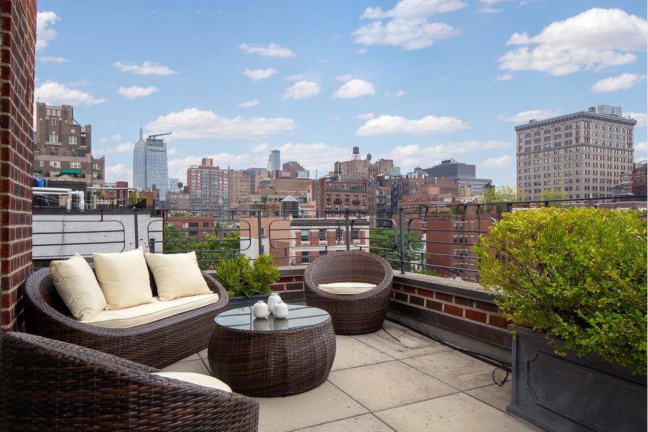 The new buyers can enjoy stunning New York City views from the terrace. The new buyers can enjoy stunning New York City views from the terrace.