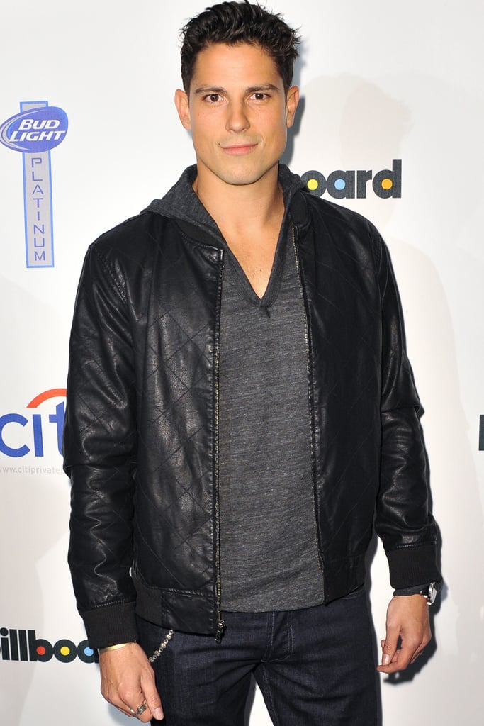 Pretty Little Liars alum Sean Faris is set to play a werewolf by the name of Julian Durant.