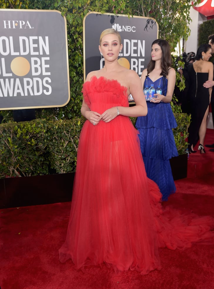 She slyly glided on in there behind Lili Reinhart. | Girl Posing With ...