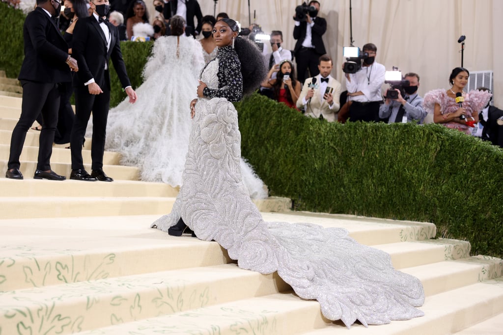 Simone Biles's Accessorized Ponytail Hairstyle Met Gala 2021