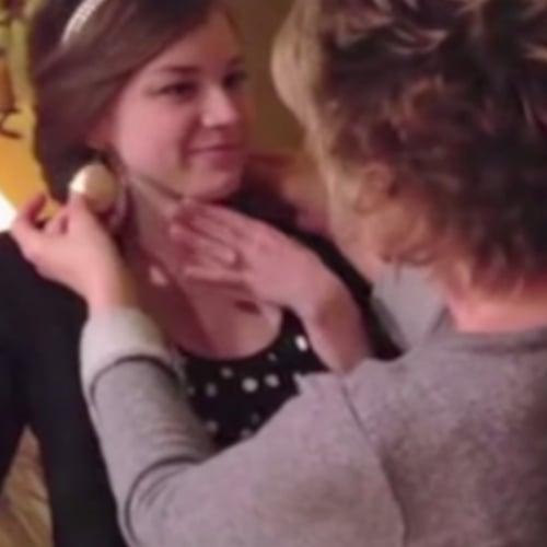 Mom Is Oblivious to Daughter's Engagement Ring