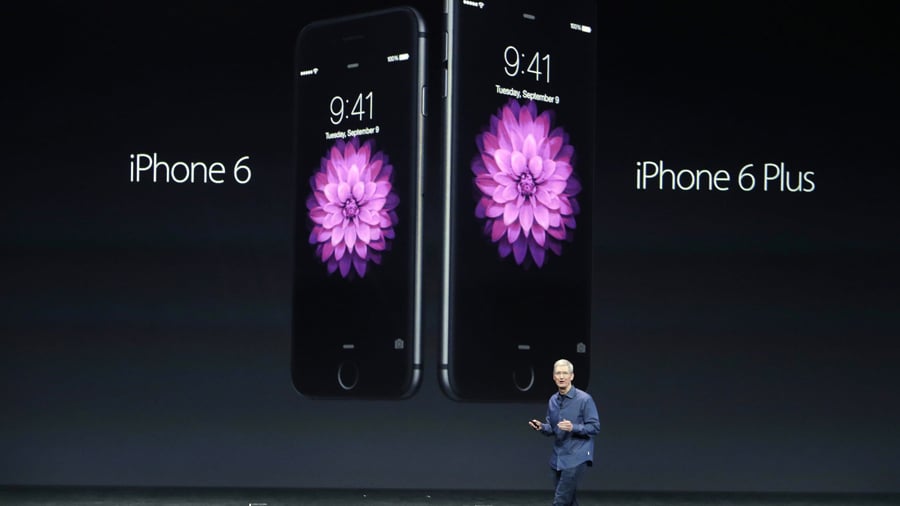 A Hands-On Look at Apple's New Smartwatch and iPhones
