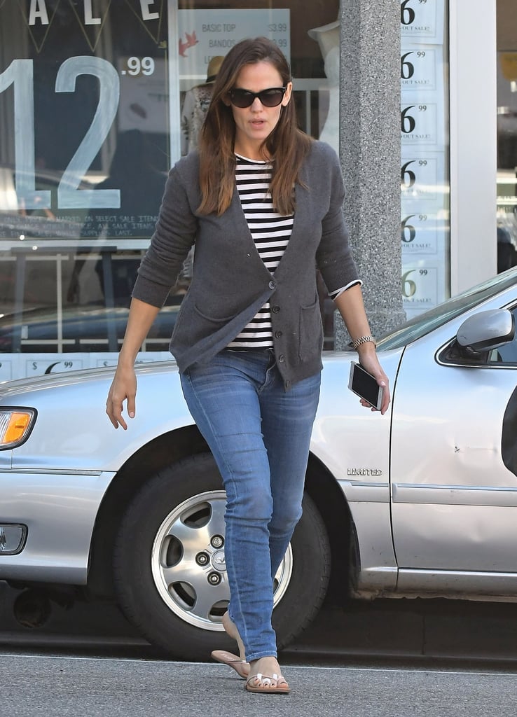 Jennifer Garner Out in LA March 2017 Pictures