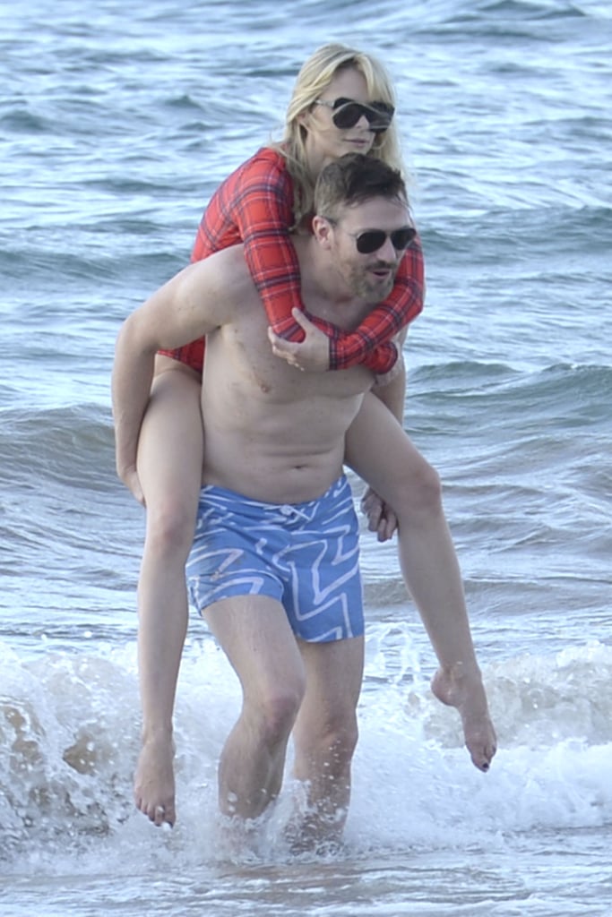 Jaime King and Husband in Hawaii October 2016 Pictures
