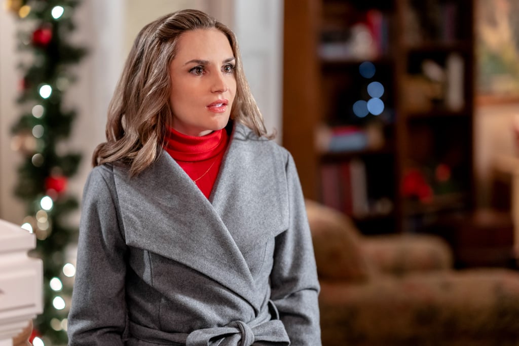 Rachael Leigh Cook as Willow Petersen in A Blue Ridge Mountain Christmas (2019)