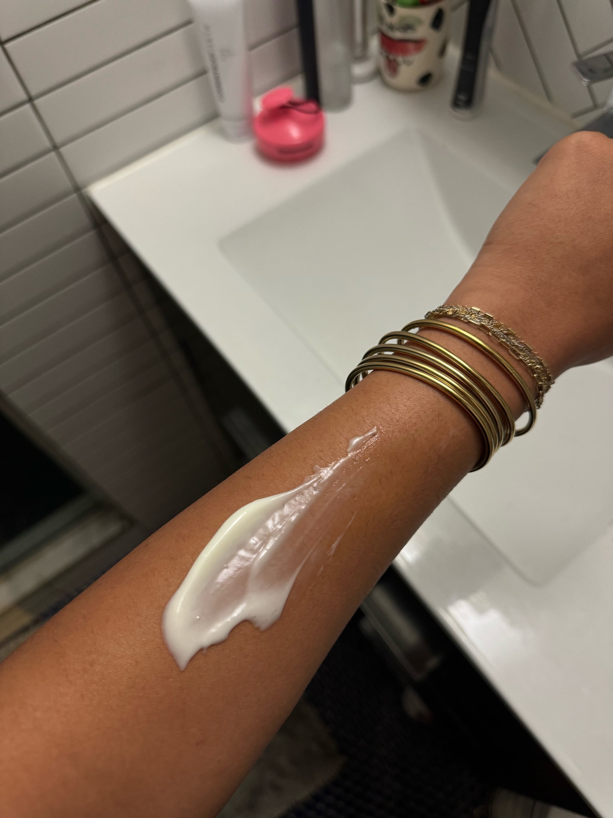 Texture of the Natura Body Lotion Concentrate