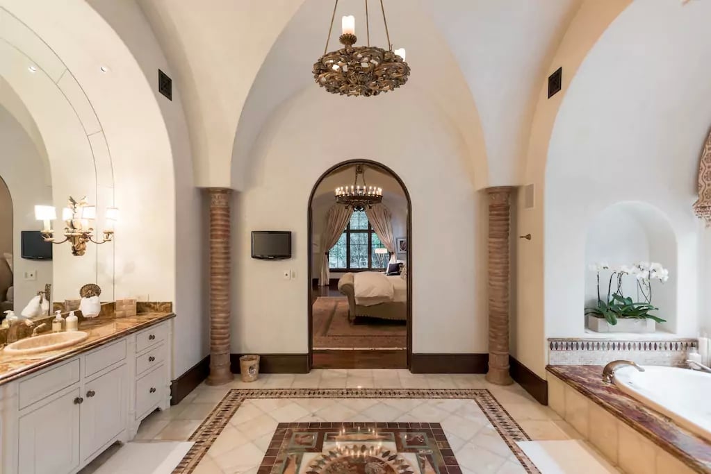 Lady Gaga's Airbnb Rental Home in Houston