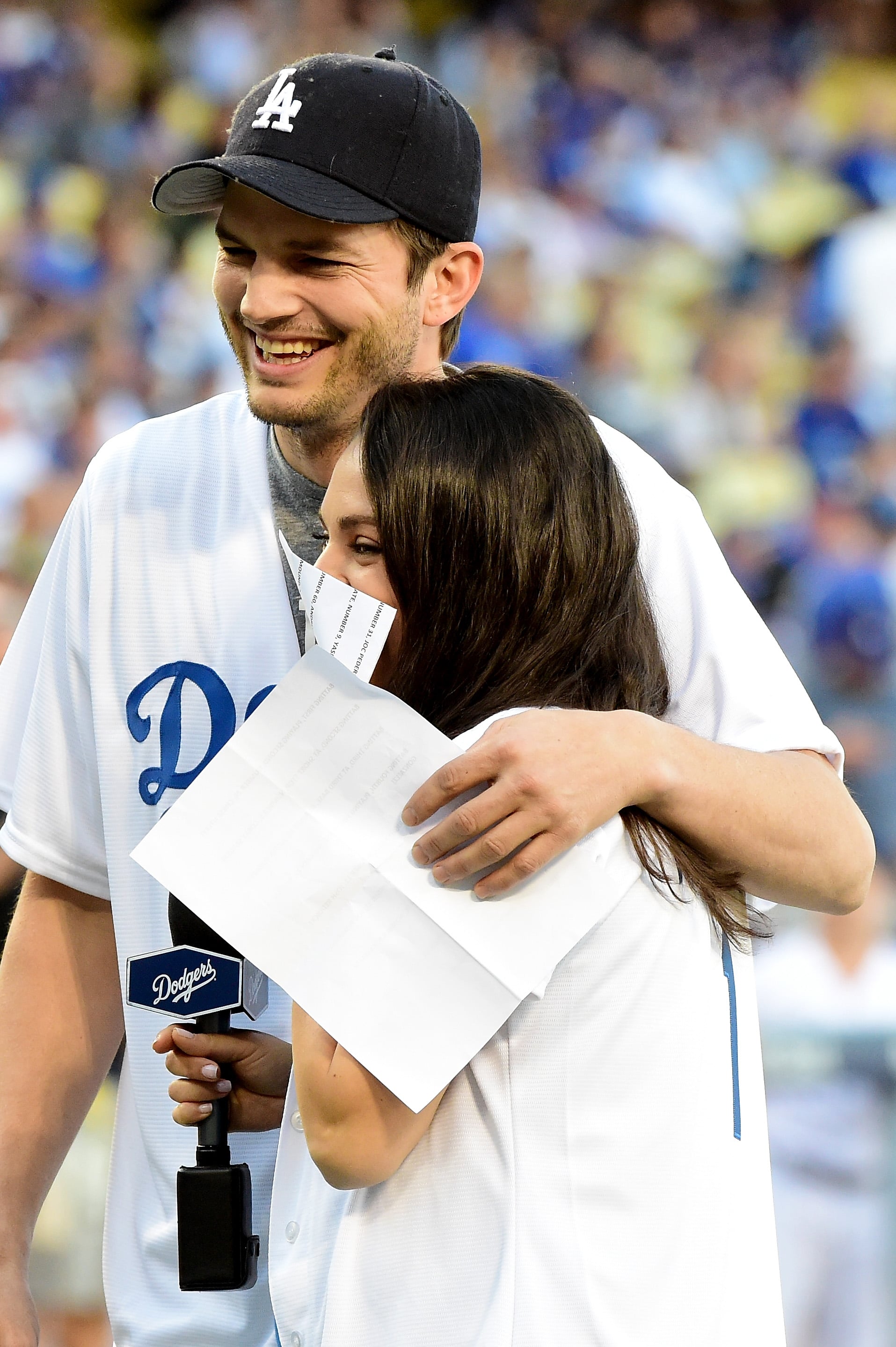 Ashton Kutcher and Mila Kunis Announce 