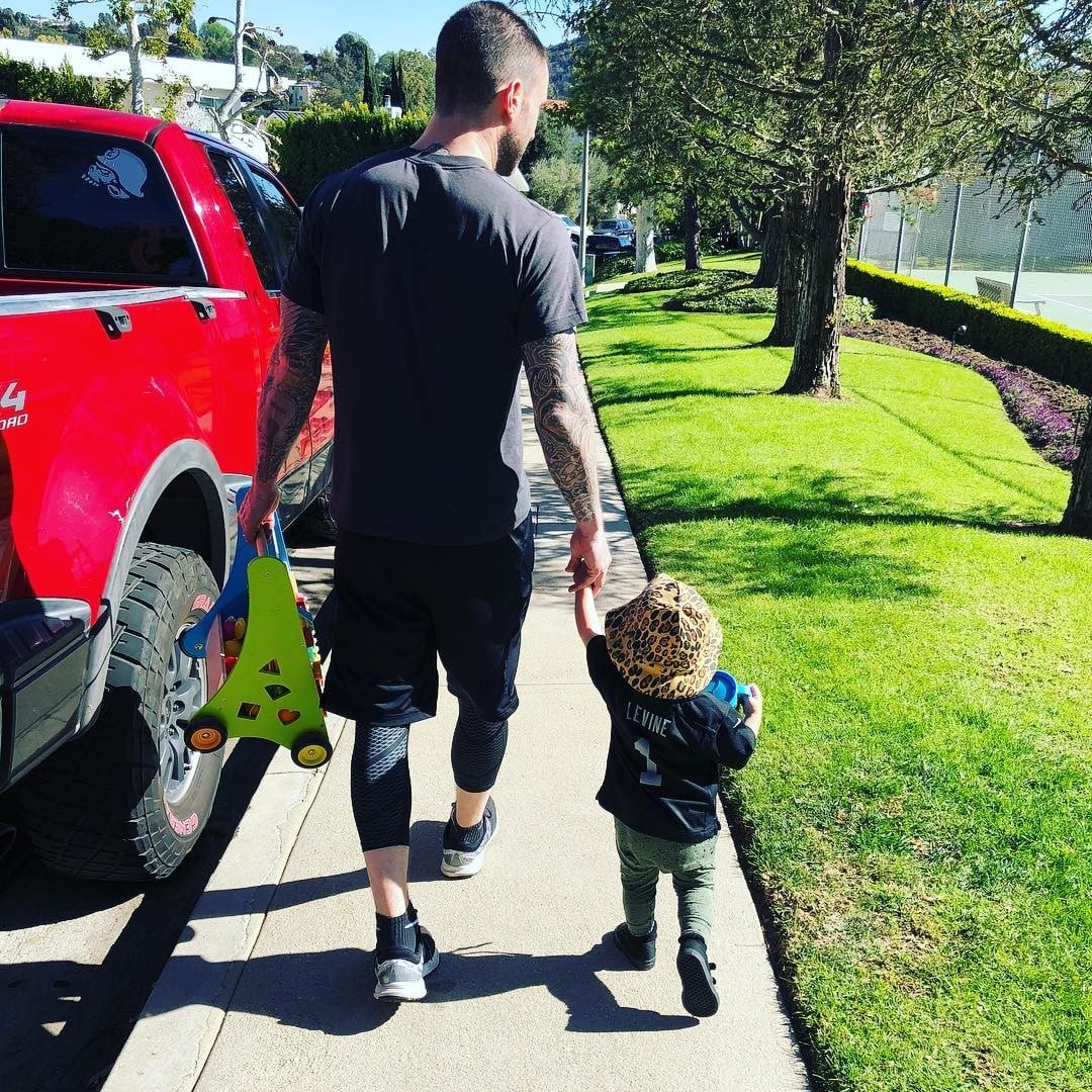 Adam Levine S Instagram Photo Of Daughter Dusty March 2018 Popsugar Celebrity