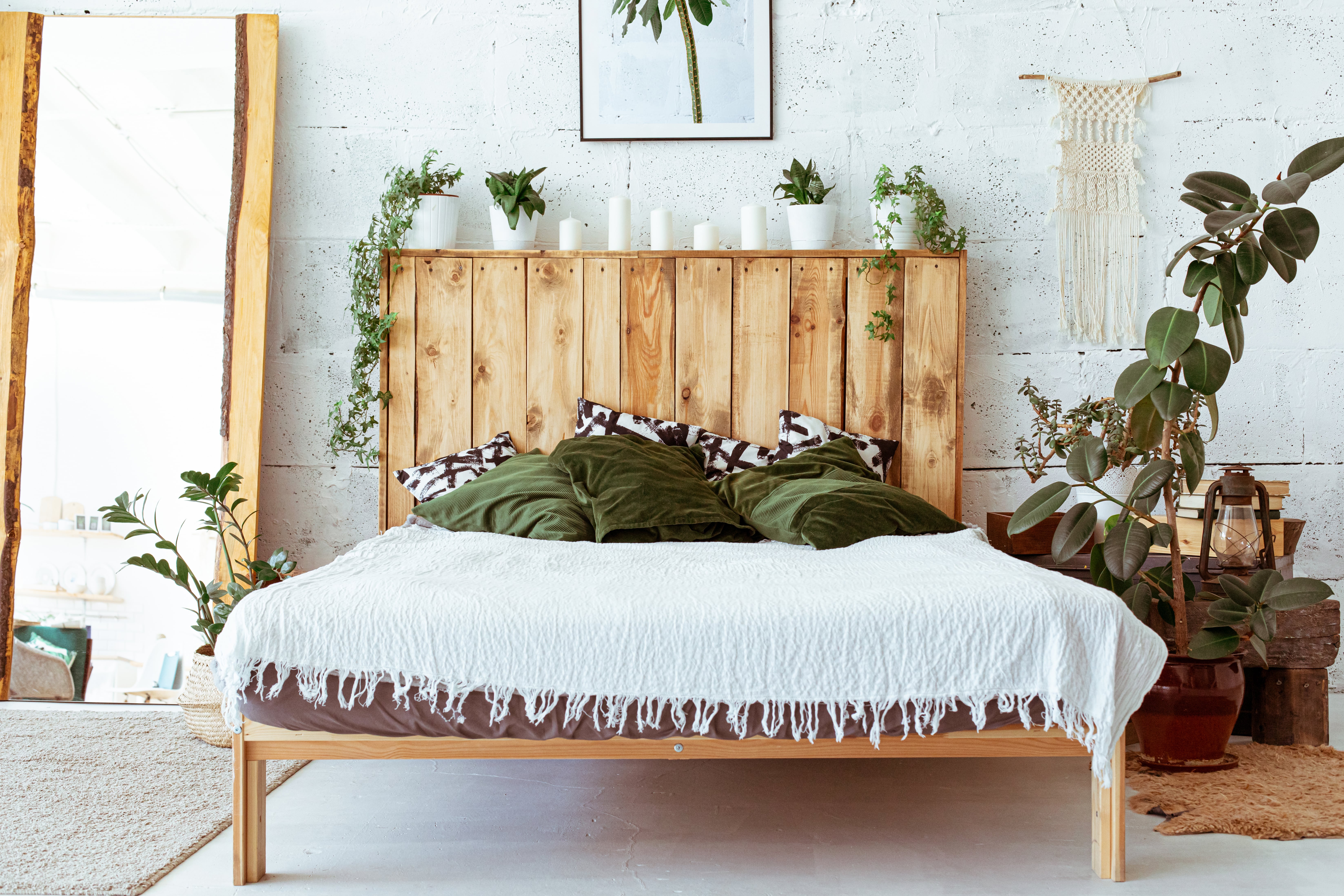 Above-the-Bed Decor Inspiration