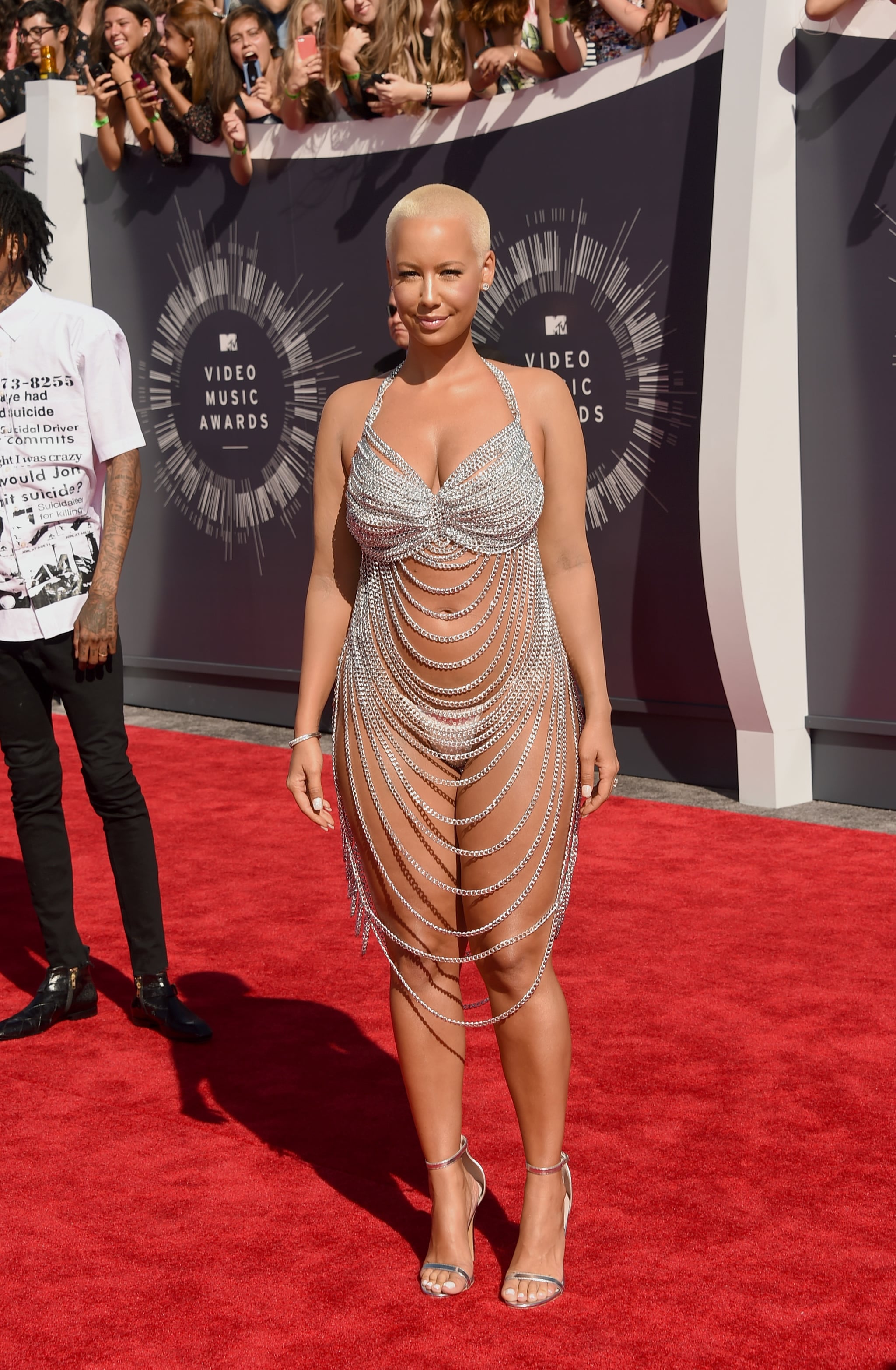 Rose All the Stars on the MTV VMAs Red Right Here! | POPSUGAR Celebrity Photo 10