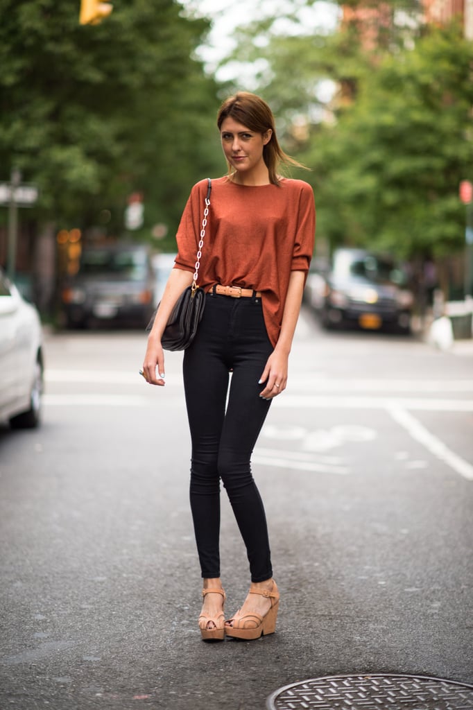We love how high-waisted denim instantly upgraded this look with a retro feel.
We love how high-waisted denim instantly upgraded this look with a retro feel.
