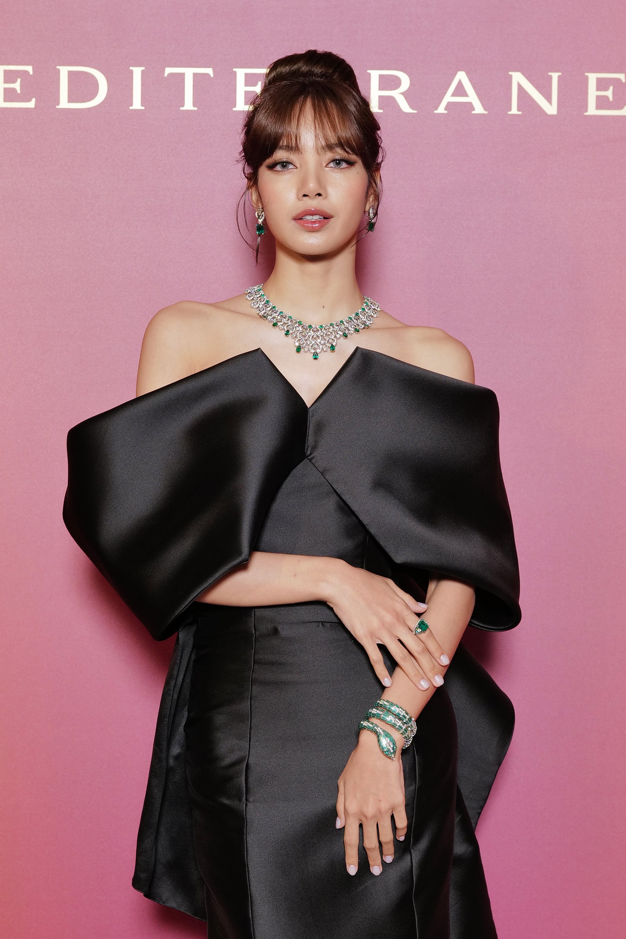 nanakiasthana07 Capturing the essence of classic elegance with a stunning black  gown in TAS fine jewellery. Inspired by Deepika Padukone's… | Instagram