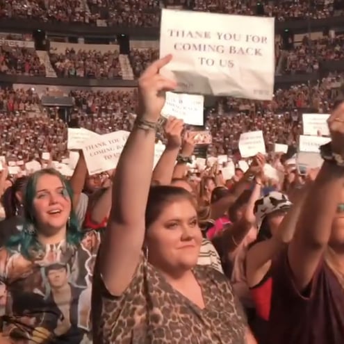 Jonas Brothers Bring Crowd to Tears By Dedicating Song to Fan's Late Child  - Parade