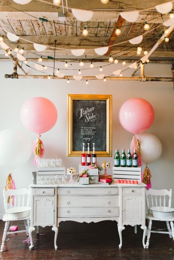 Oversize Tassel Balloons